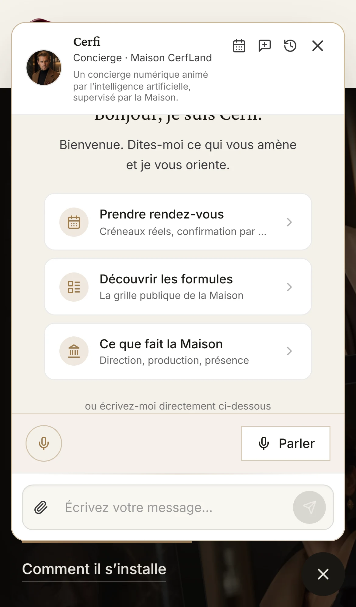 La conversation Cerfi ouverte à la largeur d’un téléphone : trois entrées proposées, le champ pour écrire et la commande vocale.