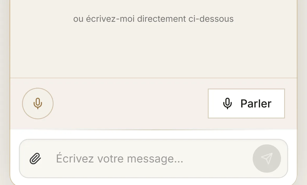 Le micro et le bouton « Parler » au pied de la conversation, sur écran étroit.